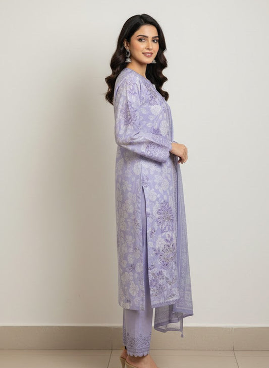 Lilac Bloom – Premium Floral Embroidered Lawn 3-Piece Suite