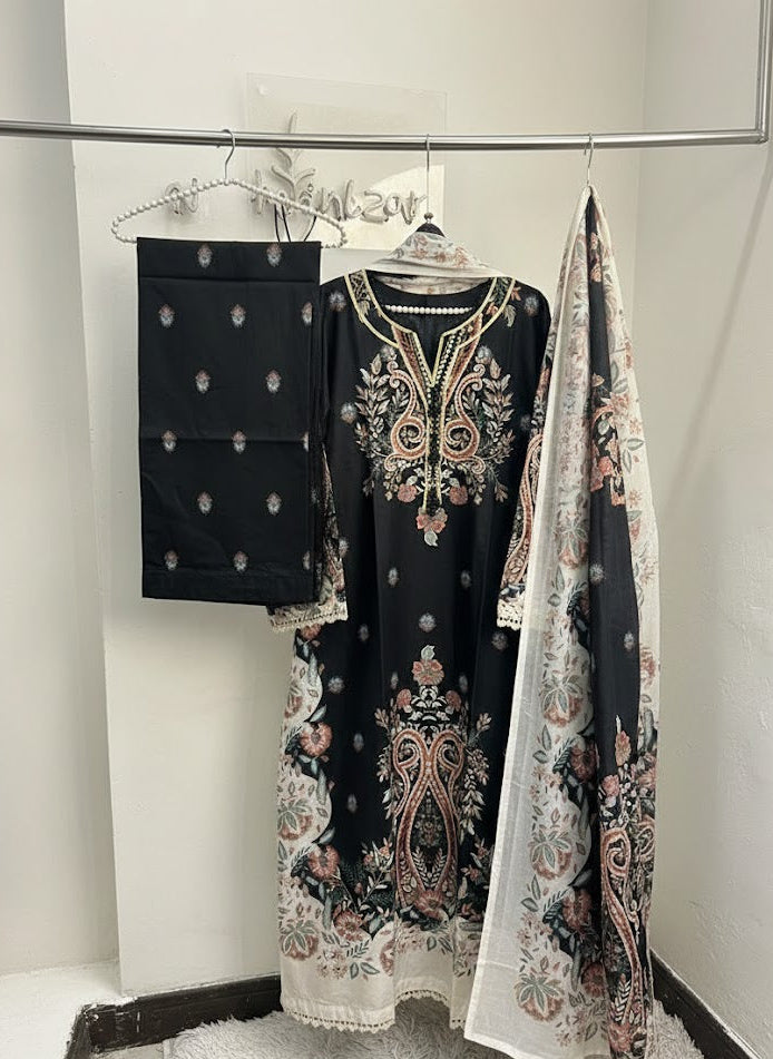 Floral Noir – Premium Embroidered Black Lawn Ensemble with Organza Dupatta
