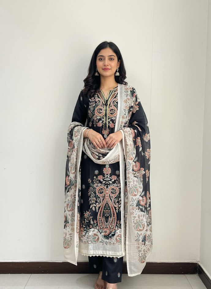 Floral Noir – Premium Embroidered Black Lawn Ensemble with Organza Dupatta